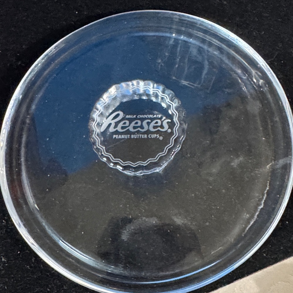 Hershey’s Reese’s Glass Candy Dish with Lid (and original box) - Picture 7 of 15